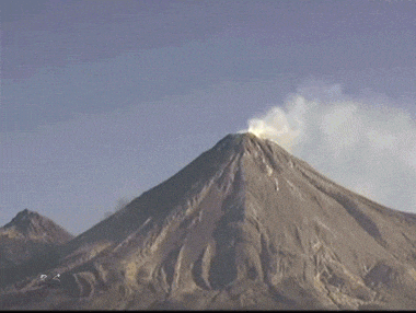 Un volcan en éruption